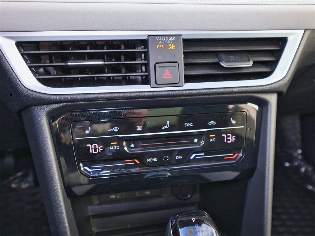 New 2026 Volkswagen Taos SE image 20