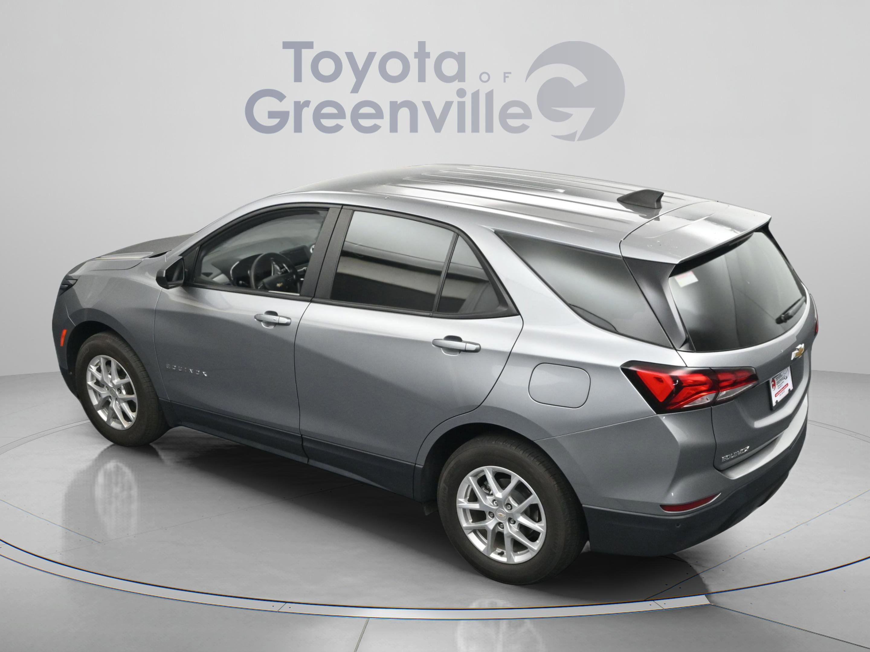 Used 2023 Chevrolet Equinox LS w/ LS Convenience Package FWD image 7