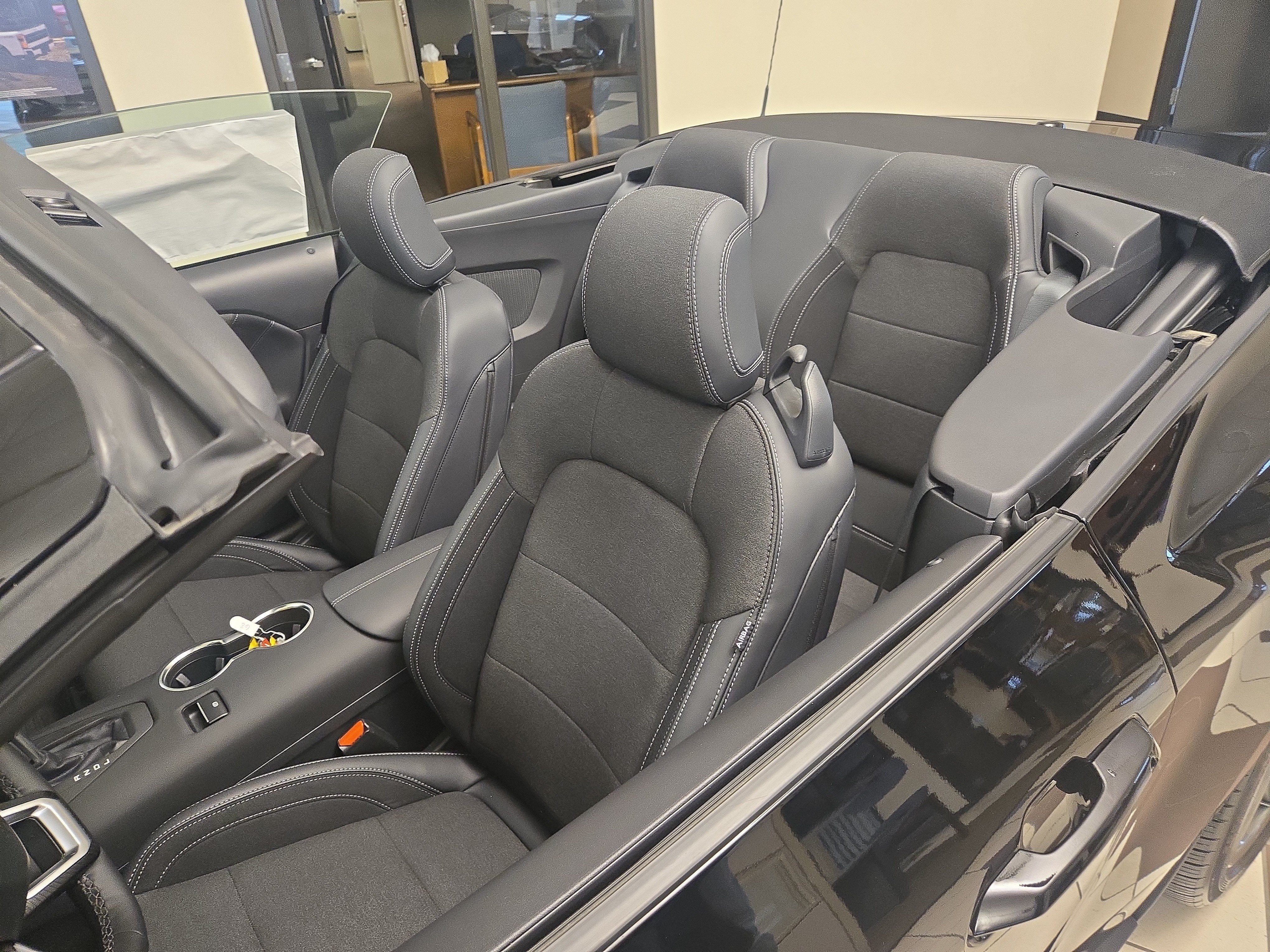 Used 2026 Ford Mustang Convertible RWD image 12