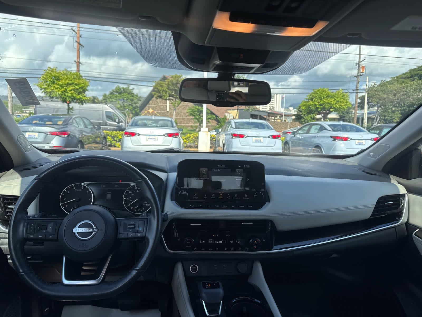 Used 2023 Nissan Rogue SL w/ SL Premium Package image 10