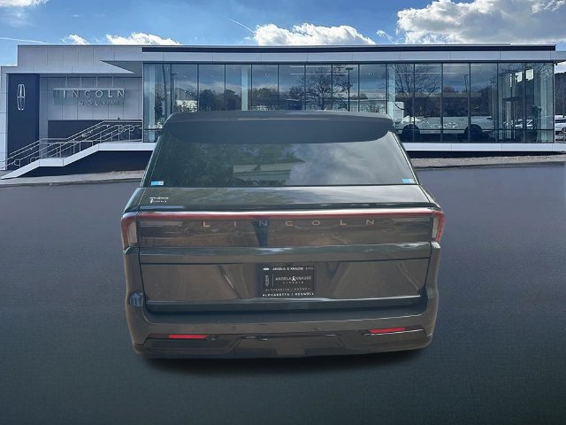 New 2026 Lincoln Navigator Black Label w/ Black Label Special Edition AWD/4WD image 7