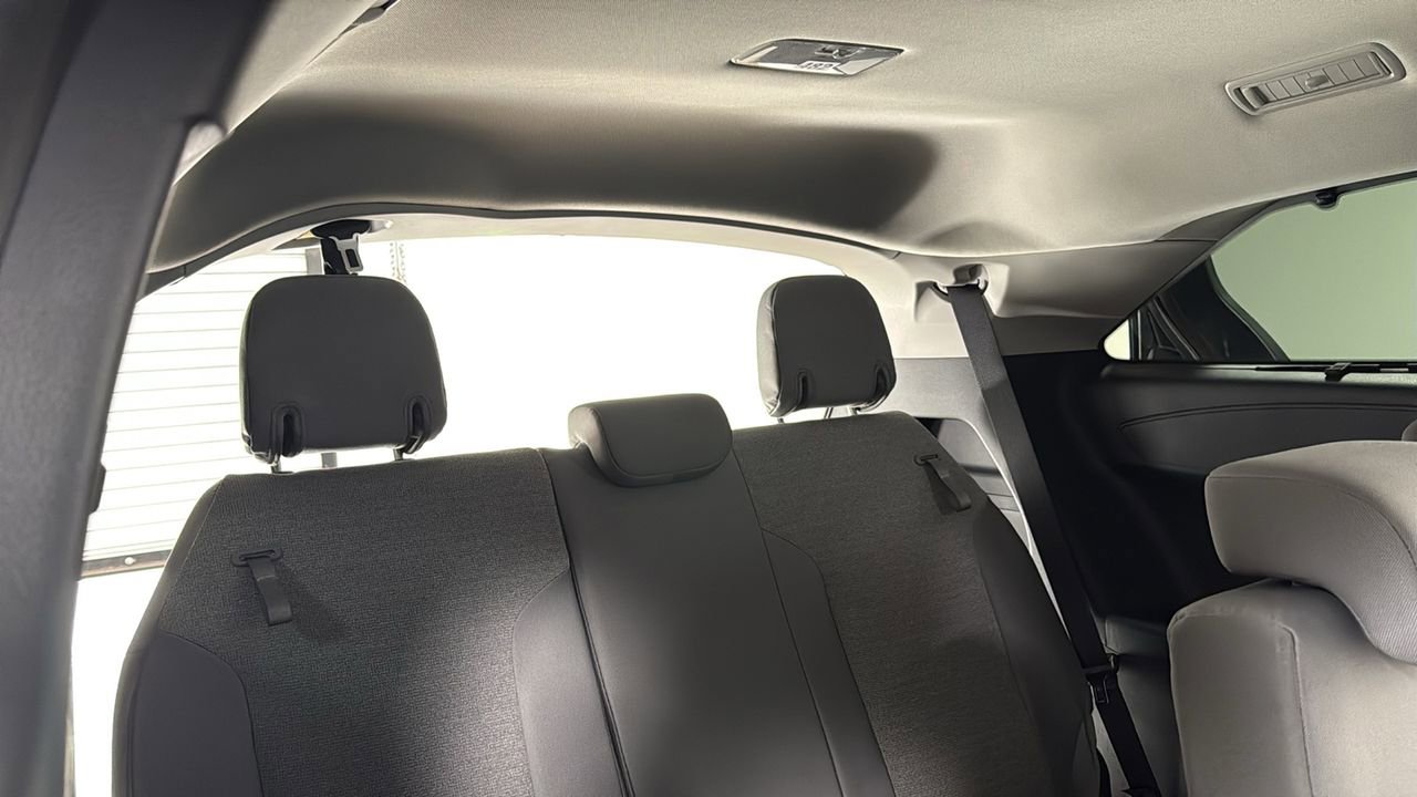 New 2026 Toyota Sienna LE image 17