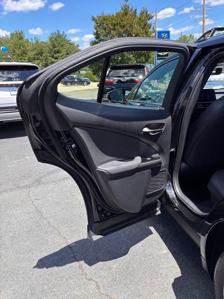 Used 2023 Lexus UX 250h AWD w/ Accessory Package (Z2) image 46