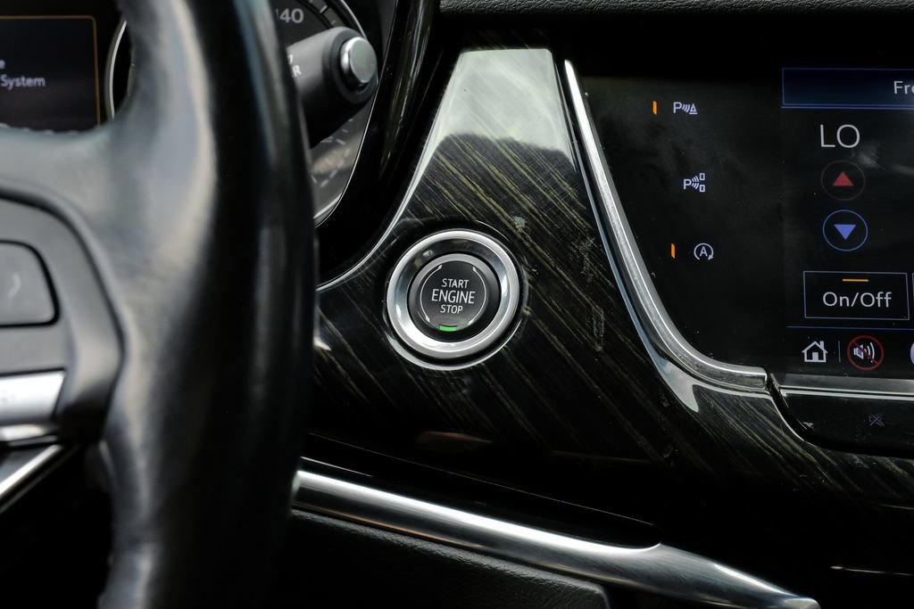 Used 2020 Cadillac XT6 Premium Luxury FWD image 25