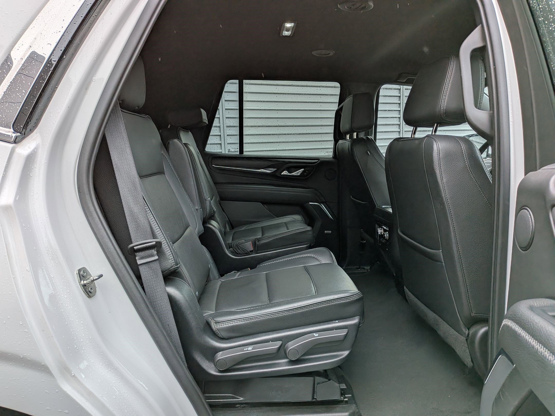 Used 2023 GMC Yukon Denali image 31