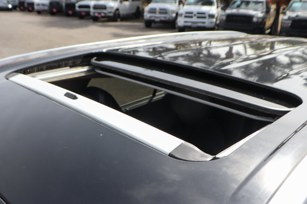 Used 2021 Toyota Highlander XLE AWD/4WD image 28