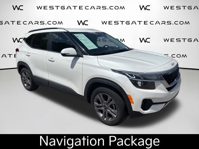 Certified 2023 Kia Seltos S w/ Navigation Package FWD image 4