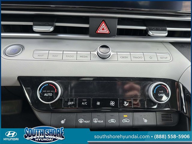 Certified 2023 Hyundai Elantra Limited image 32