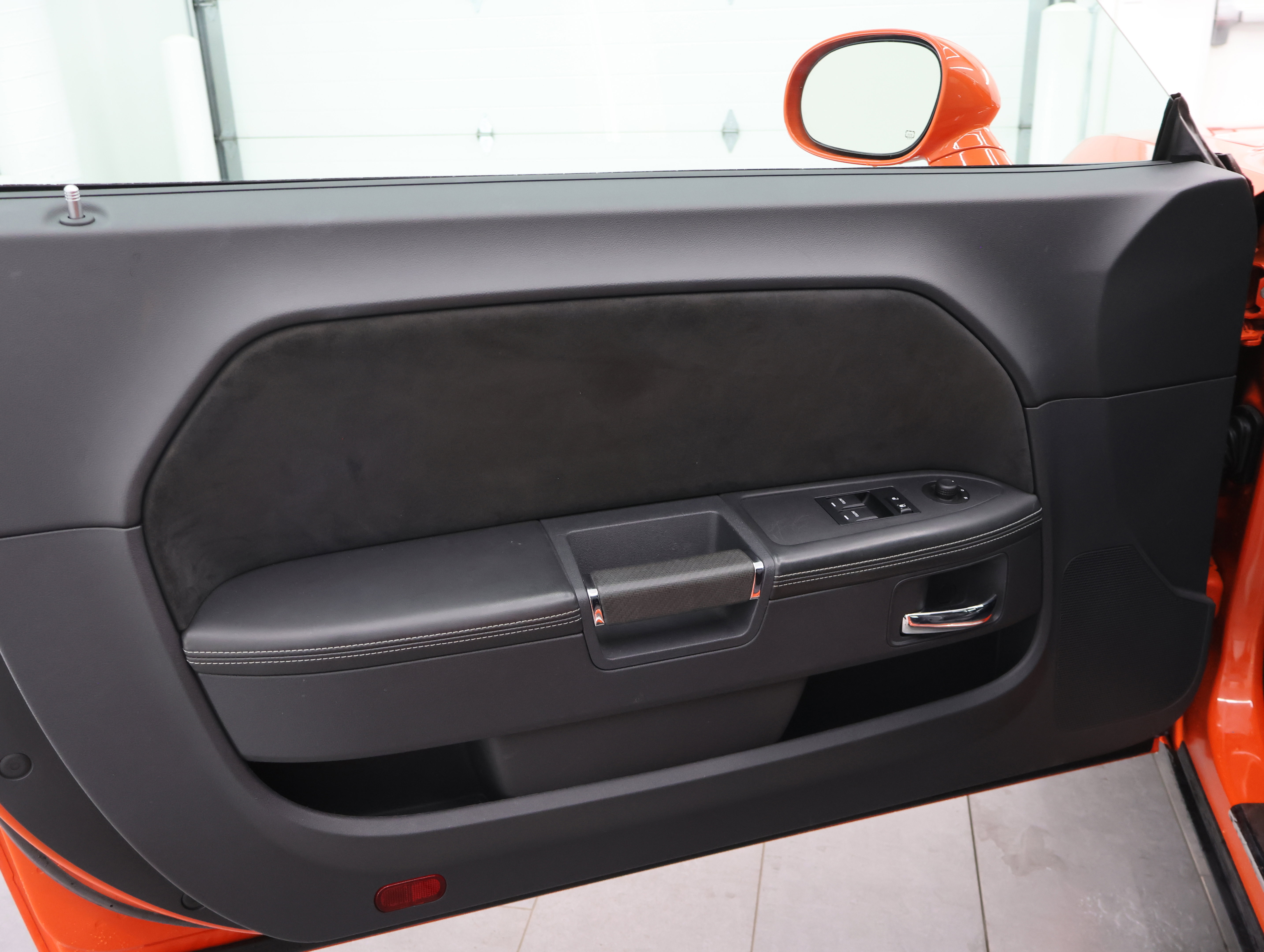 Used 2009 Dodge Challenger SRT8 w/ SRT Option Group II RWD image 36