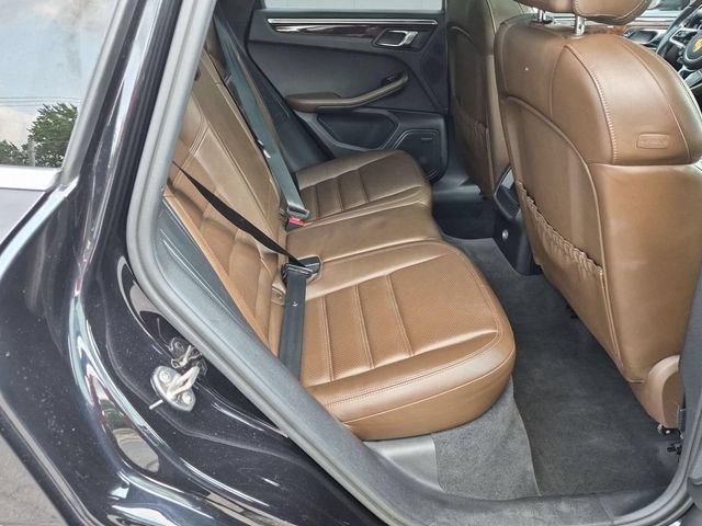 Used 2015 Porsche Macan Turbo AWD/4WD image 30