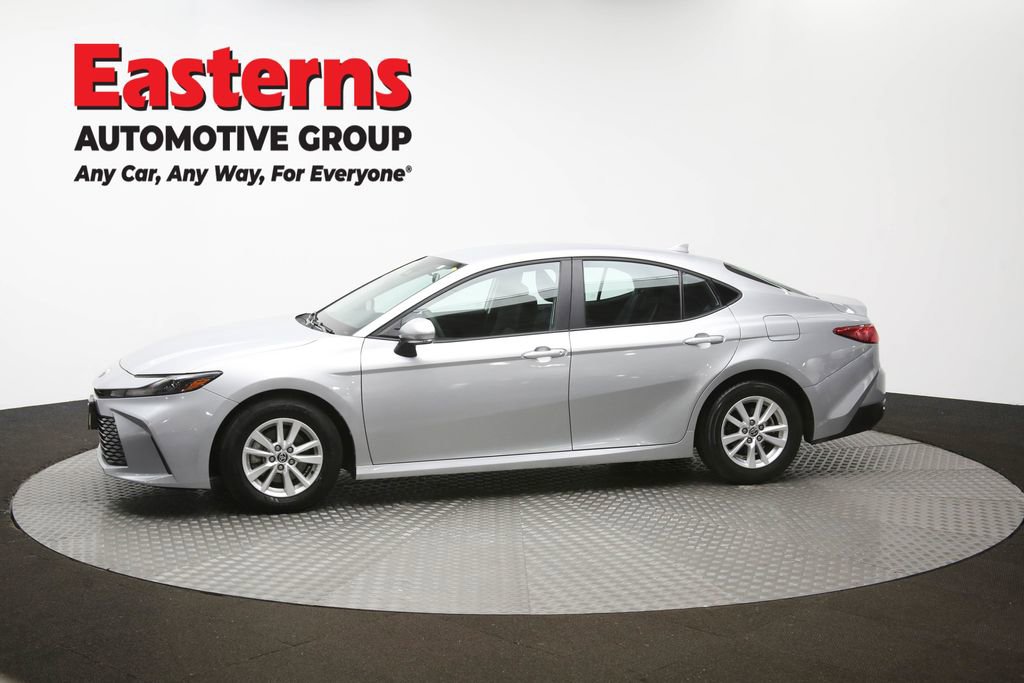 Used 2025 Toyota Camry LE image 59
