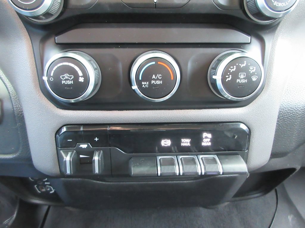 Used 2019 RAM 2500 Big Horn AWD/4WD image 32