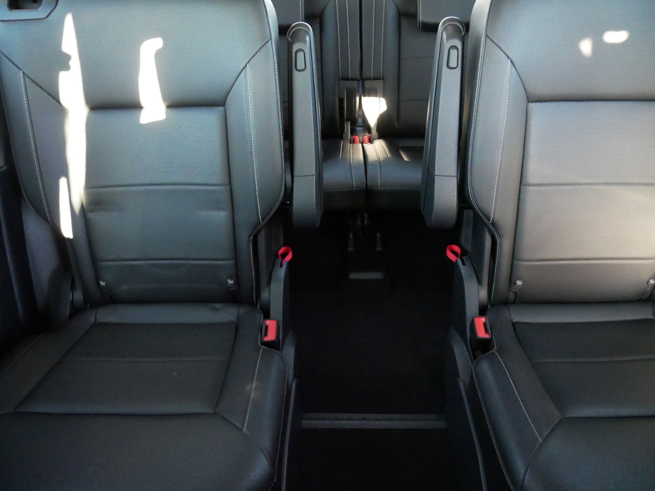 Certified 2023 Volkswagen Atlas SEL R-Line image 13