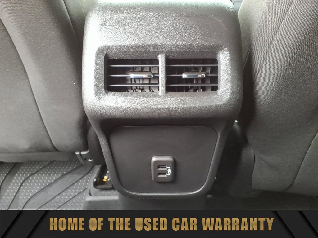 Used 2023 Chevrolet Equinox LT image 30