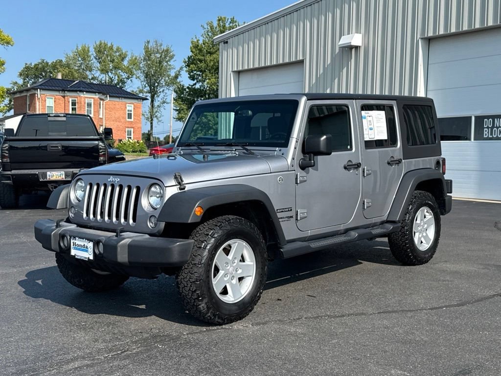 Used 2018 Jeep Wrangler Unlimited Sport S AWD/4WD image 3