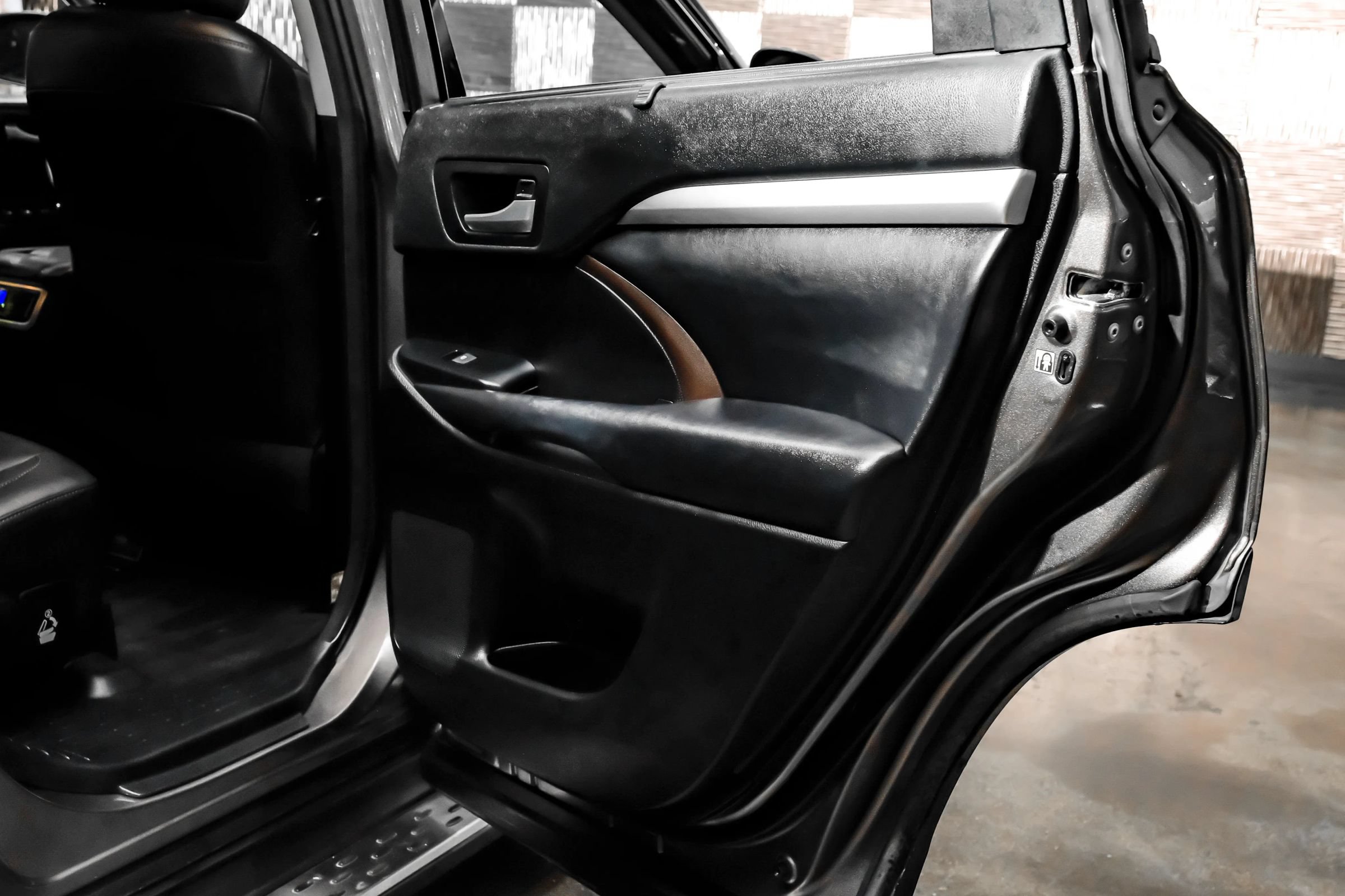 Used 2018 Toyota Highlander XLE FWD image 50