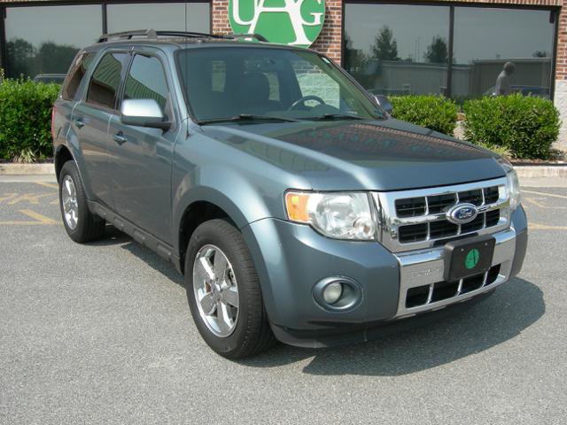 Used 2010 Ford Escape Limited AWD/4WD image 1