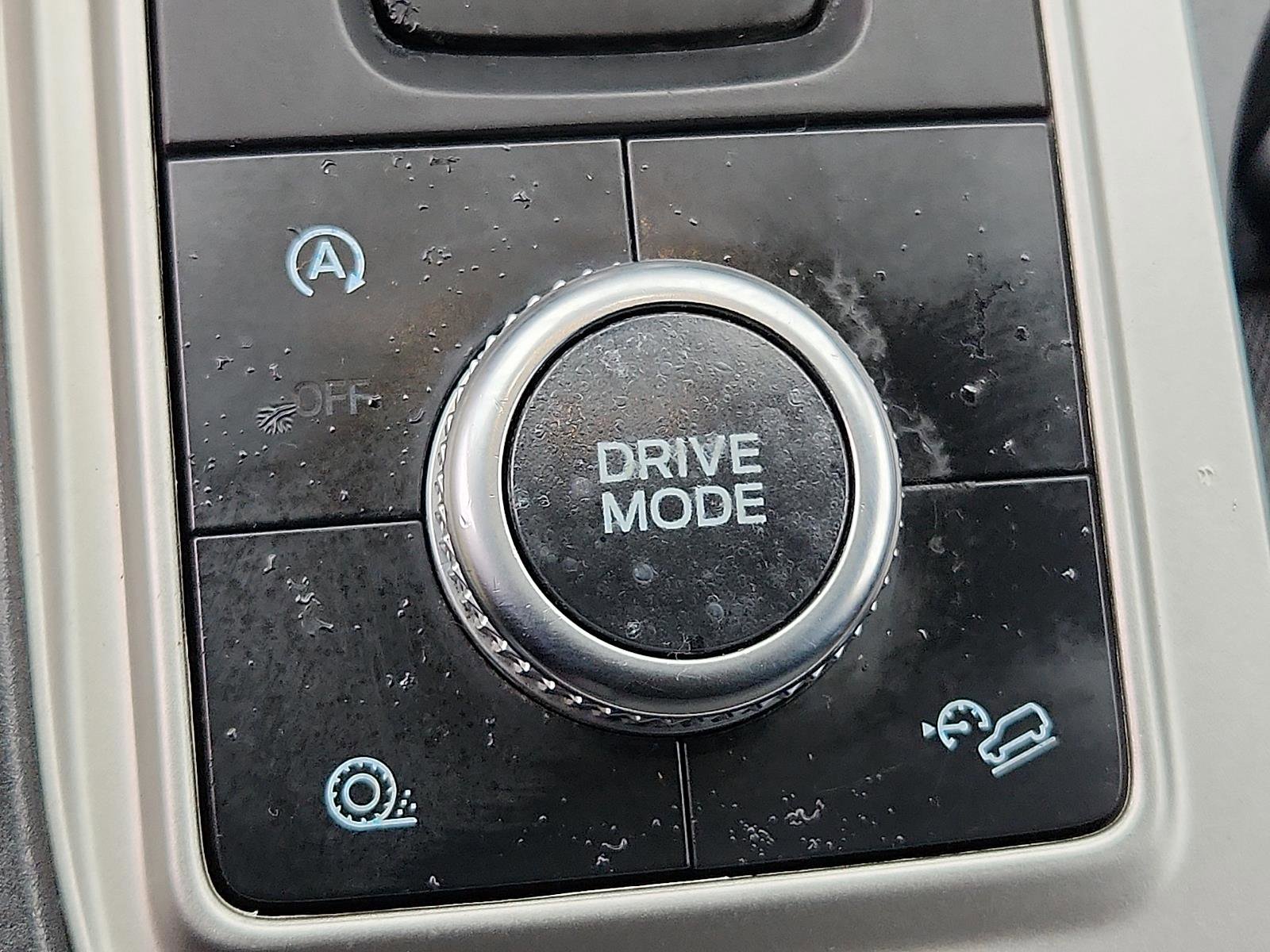 Used 2020 Ford Explorer XLT w/ Comfort Package image 22