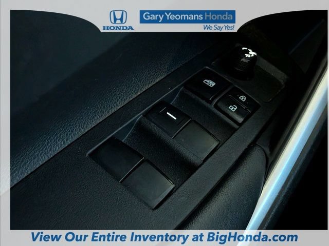Used 2024 Toyota Corolla Cross LE FWD image 24