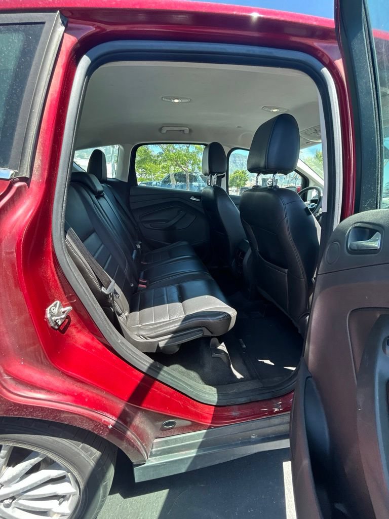 Used 2015 Ford C-MAX Energi SEL w/ Equipment Group 301A FWD image 12