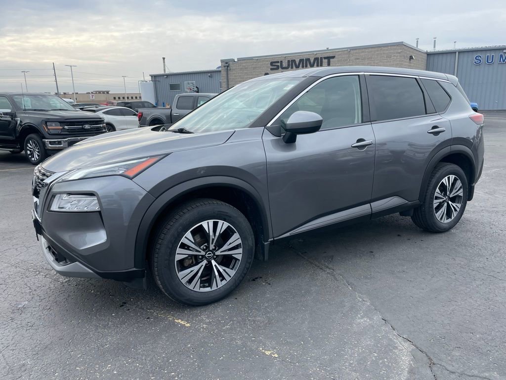 Used 2023 Nissan Rogue SV image 6