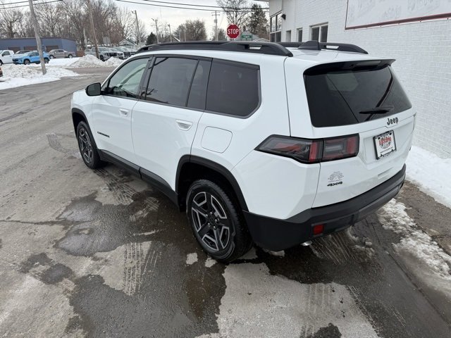 New 2026 Jeep Cherokee Laredo image 7