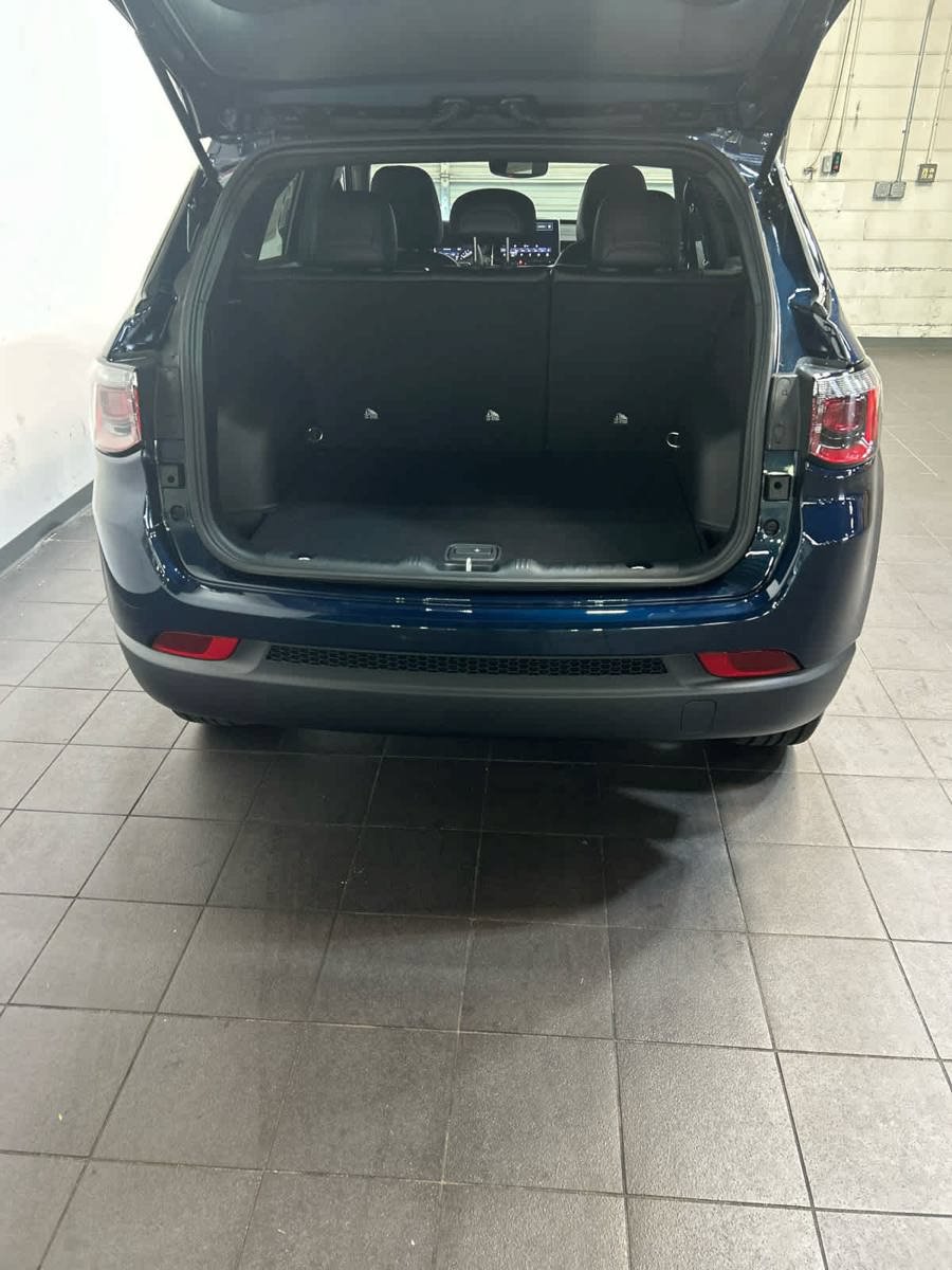New 2026 Jeep Compass Latitude AWD/4WD image 10