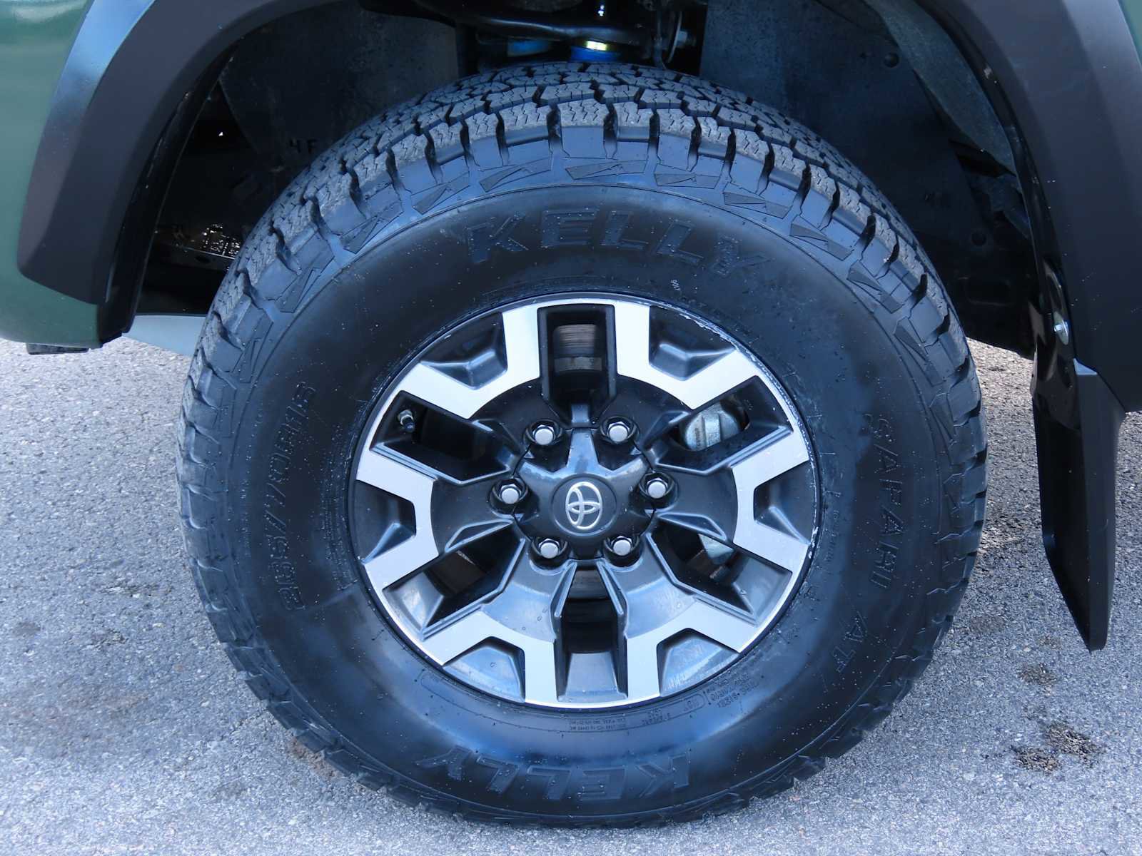 Used 2021 Toyota Tacoma TRD Off-Road image 15