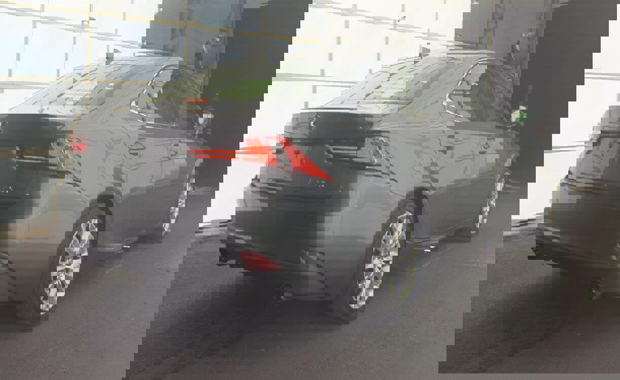 Used 2016 Lexus IS 200t image 5