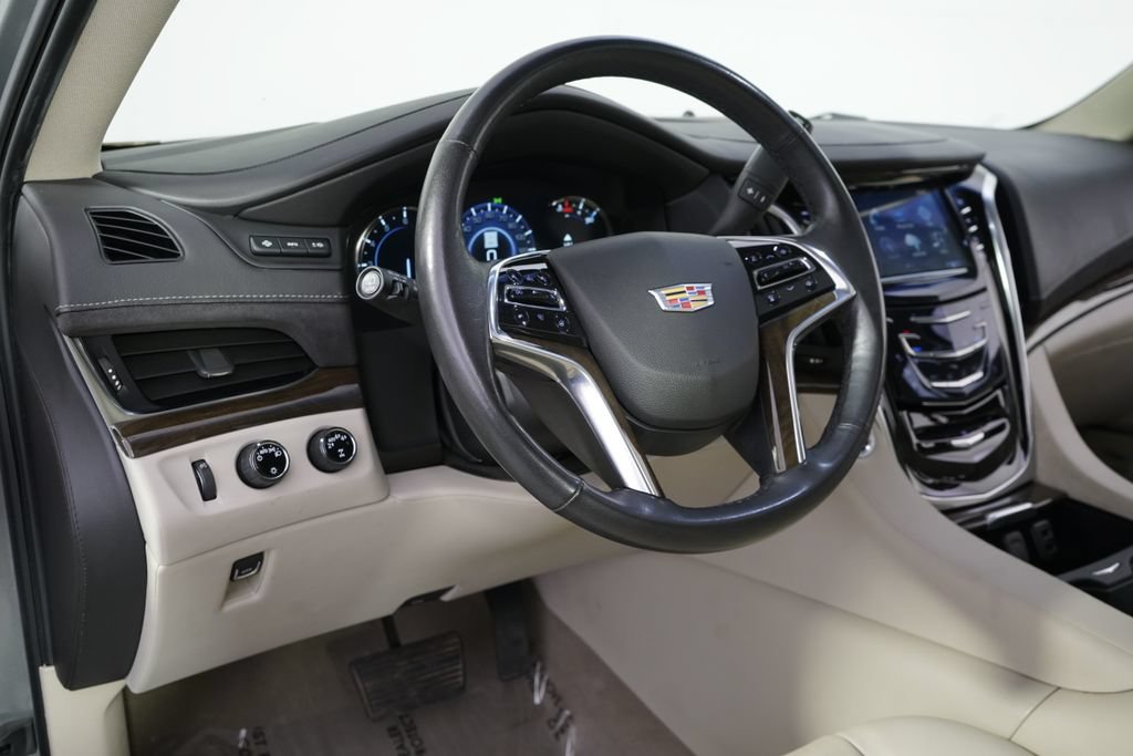 Used 2019 Cadillac Escalade Premium Luxury AWD/4WD image 11