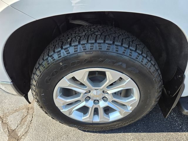Used 2023 Chevrolet Silverado 1500 LTZ AWD/4WD image 25