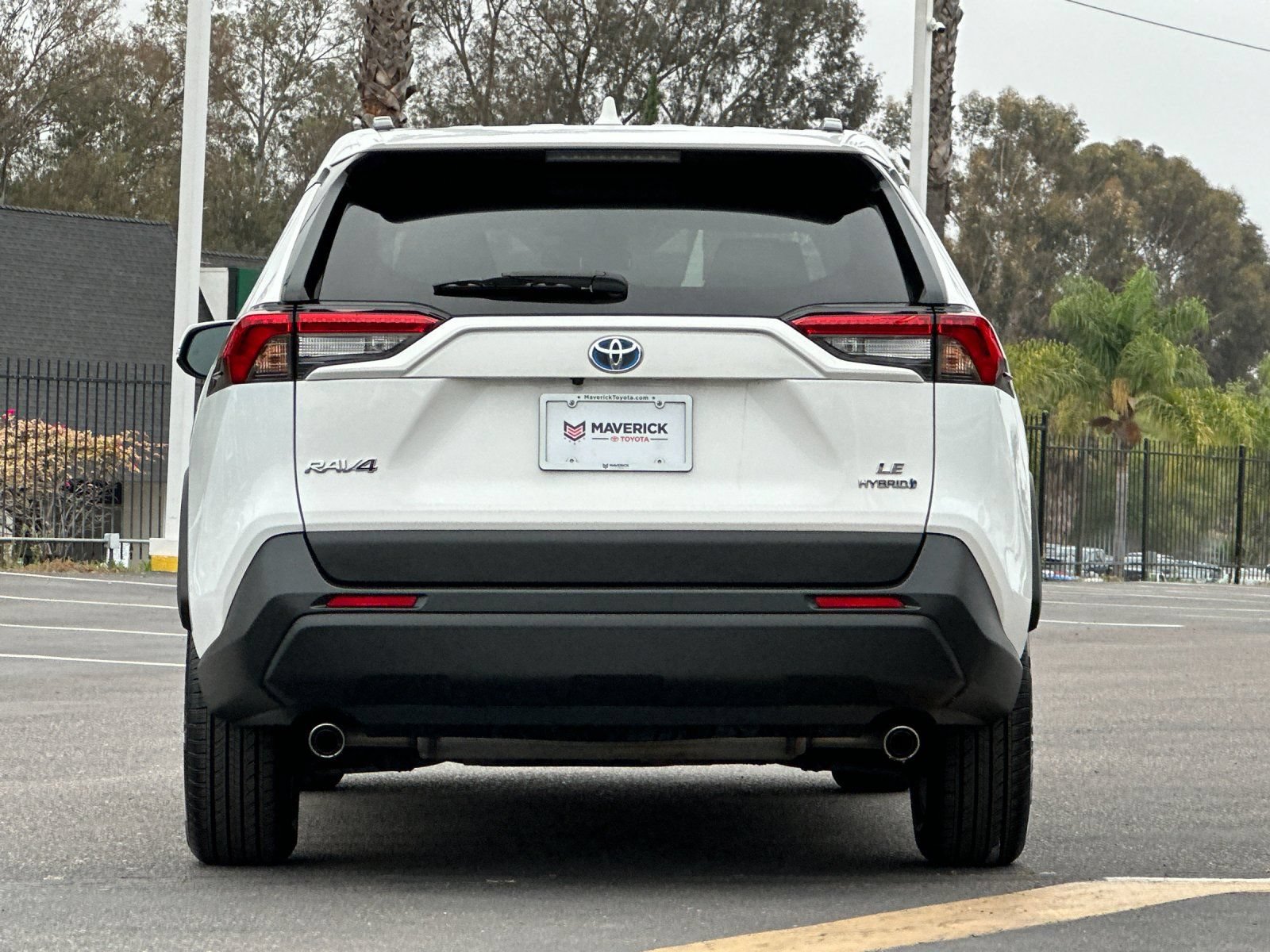 Used 2024 Toyota RAV4 LE AWD/4WD image 4