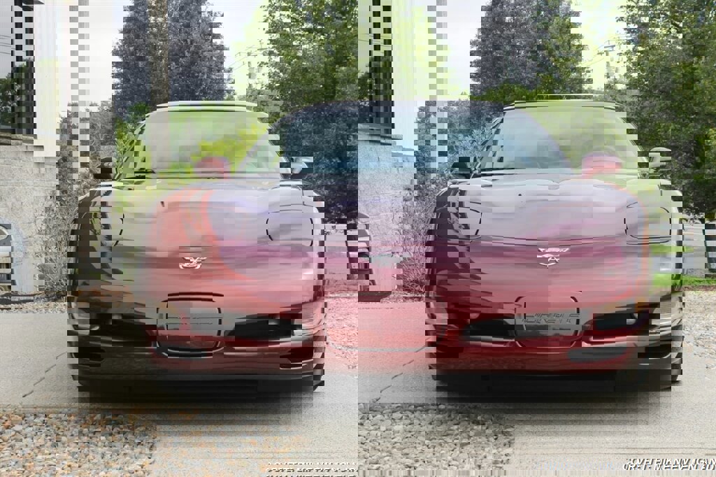 Used 2003 Chevrolet Corvette 50th Anniversary Edition w/ Preferred Equipment Group image 10