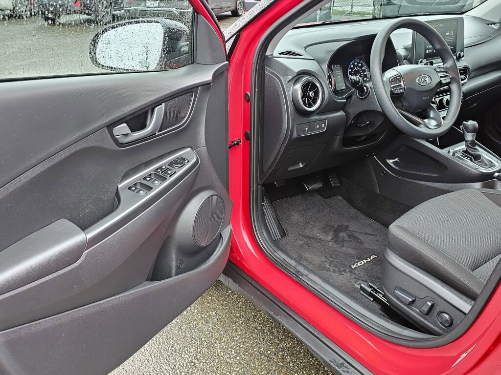 Used 2023 Hyundai Kona SEL image 17