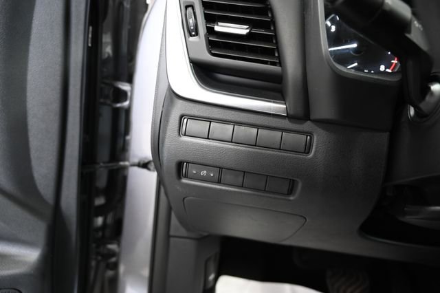 Used 2021 Nissan Rogue S AWD/4WD image 26