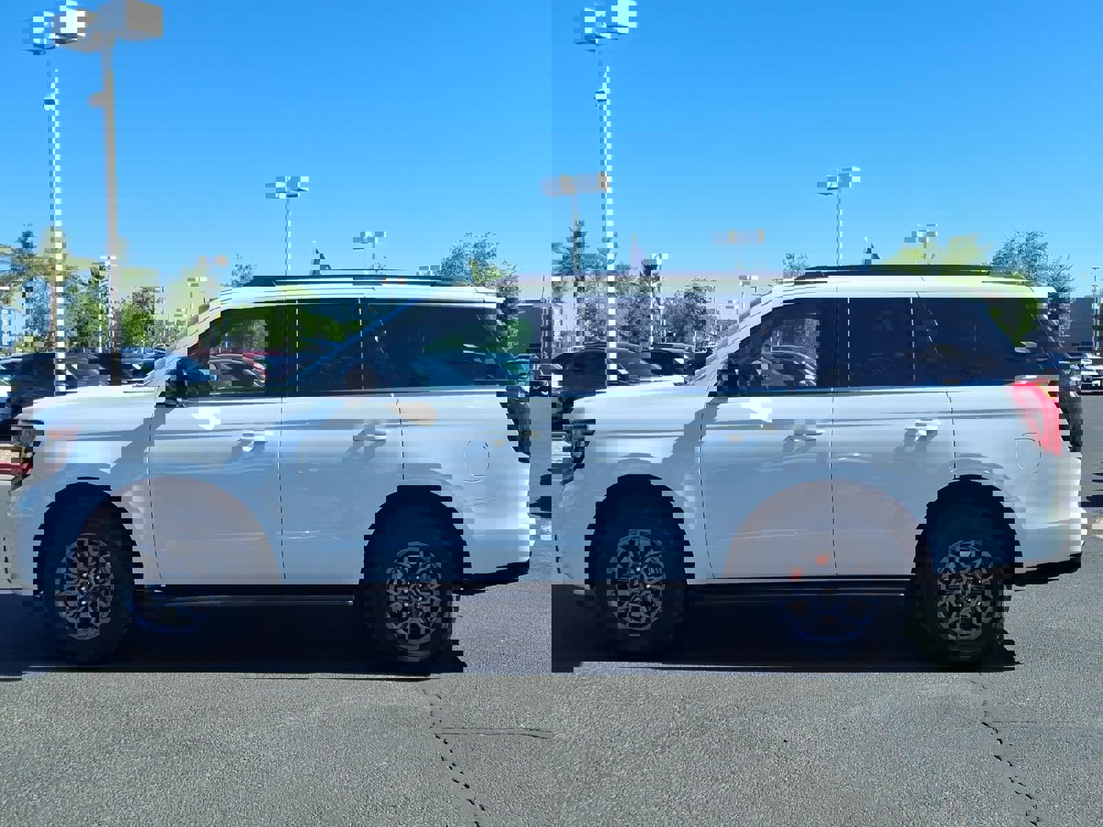 Certified 2025 Ford Expedition Active image 7