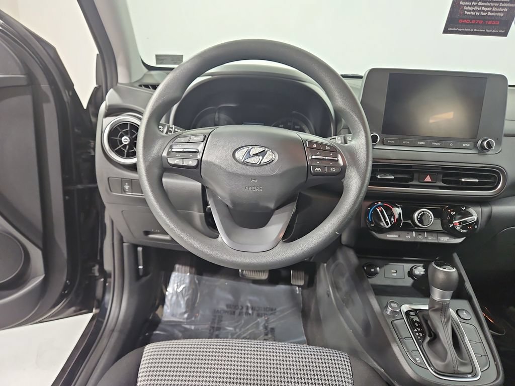 Used 2023 Hyundai Kona SE AWD/4WD image 14