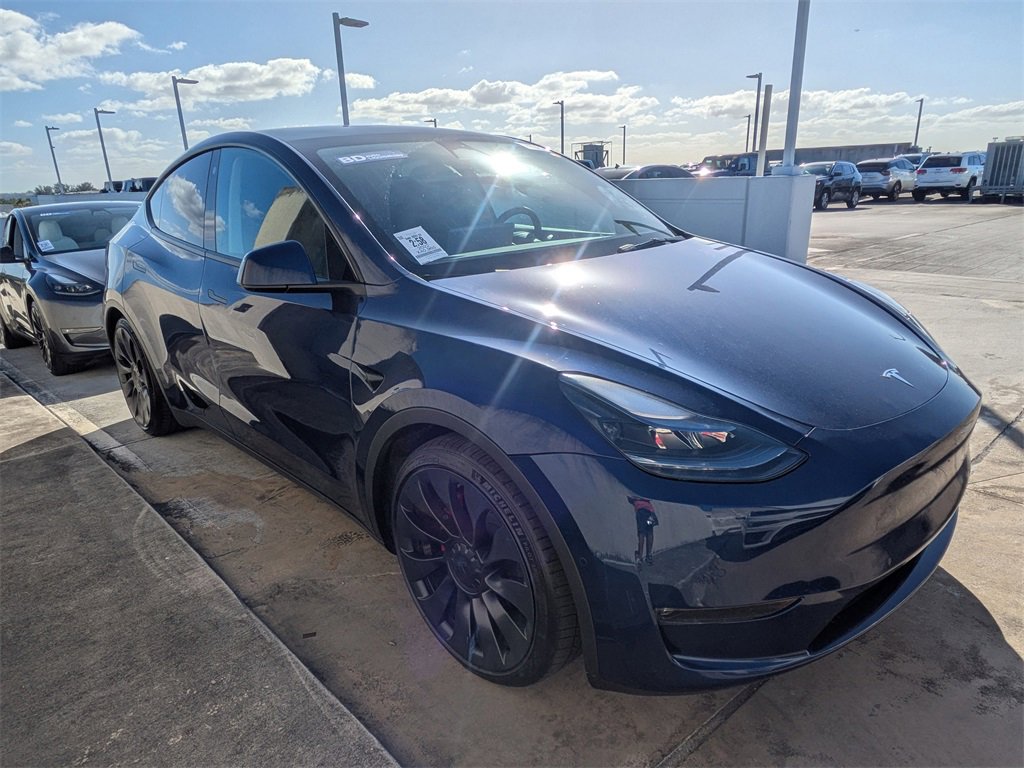 Used 2022 Tesla Model Y Performance image 2