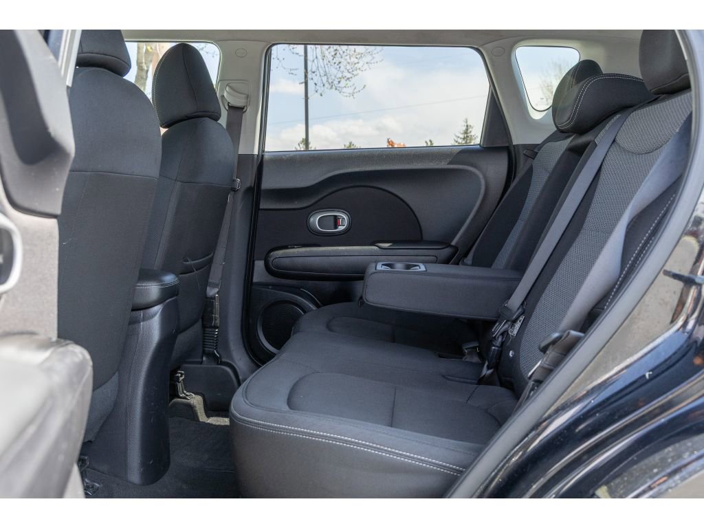 Used 2018 Kia Soul + image 13