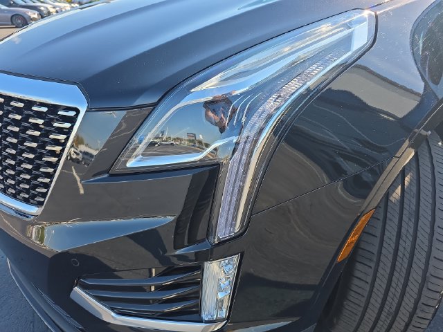 Certified 2024 Cadillac XT5 Luxury w/ LPO, Floor Liner Package AWD/4WD image 31