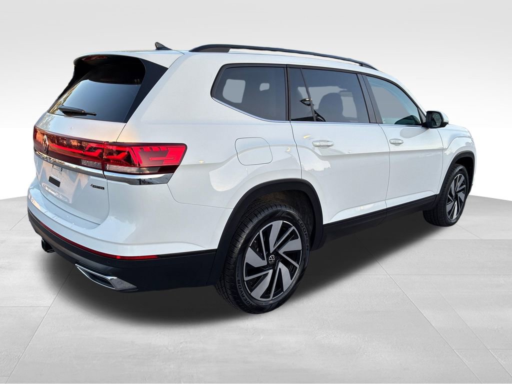 Used 2024 Volkswagen Atlas SE AWD/4WD image 5