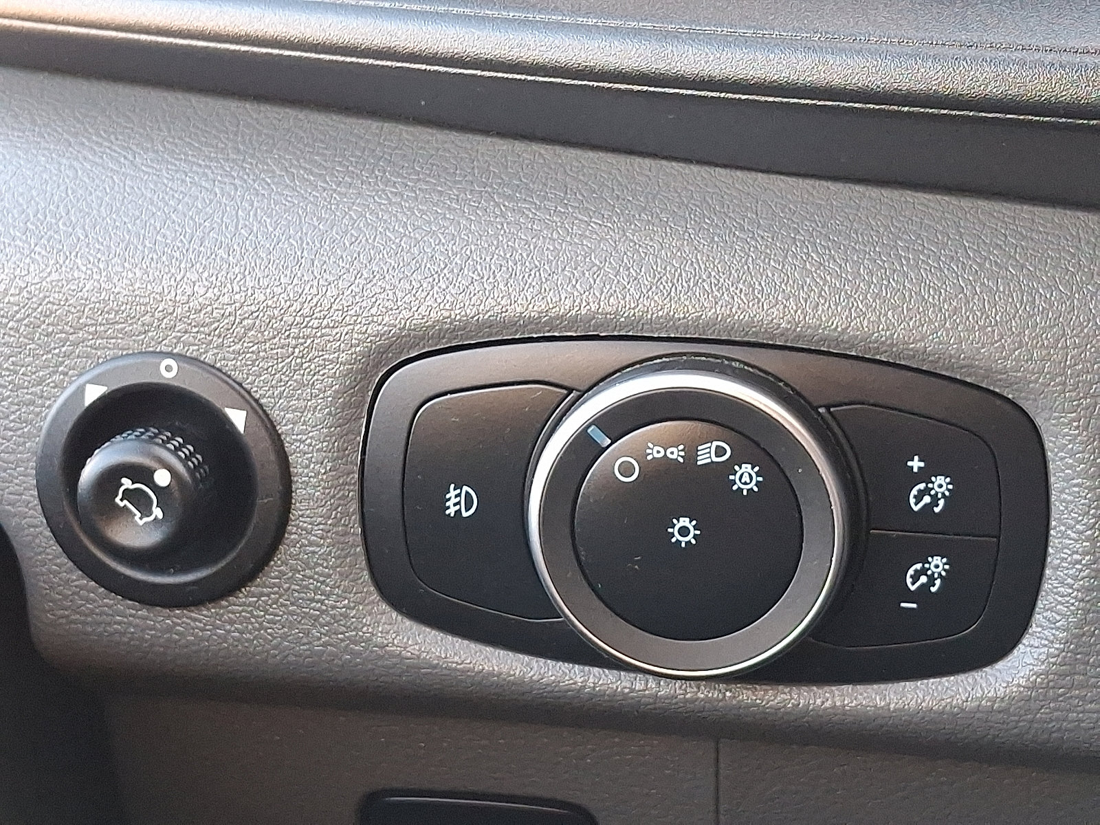 Certified 2024 Ford Transit 250 Low Roof w/ Exterior Upgrade Package image 24