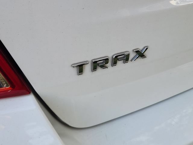 Used 2018 Chevrolet Trax LT w/ LT Convenience Package FWD image 10