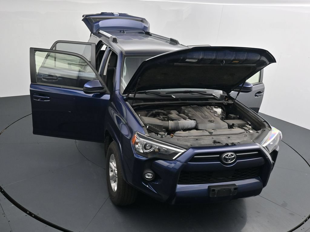 Used 2024 Toyota 4Runner SR5 AWD/4WD image 25