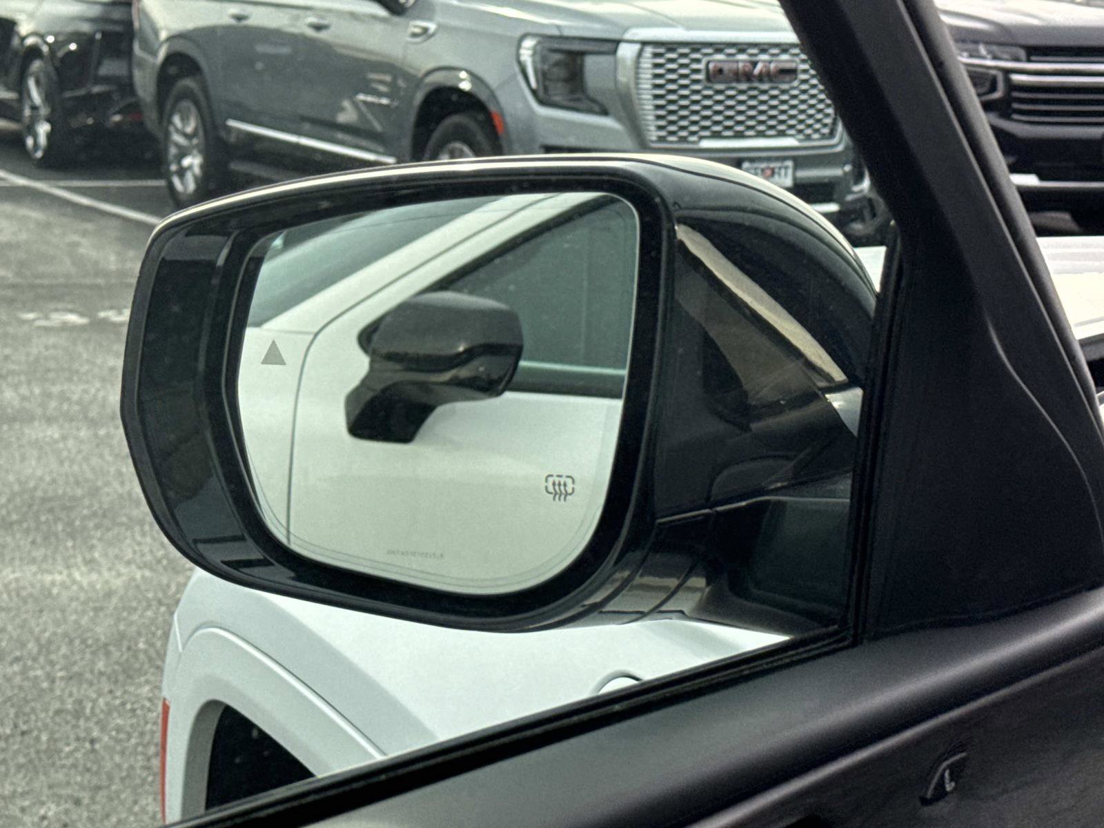 Used 2022 Jeep Grand Cherokee Overland w/ Advanced Protech Group III image 19