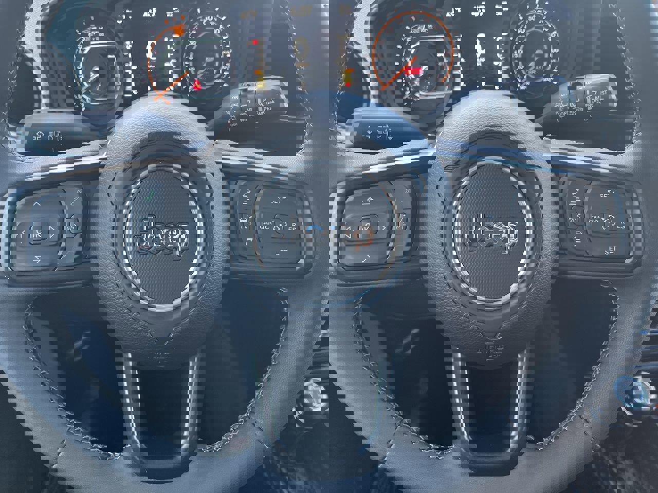 Used 2025 Jeep Wrangler Sport S image 21