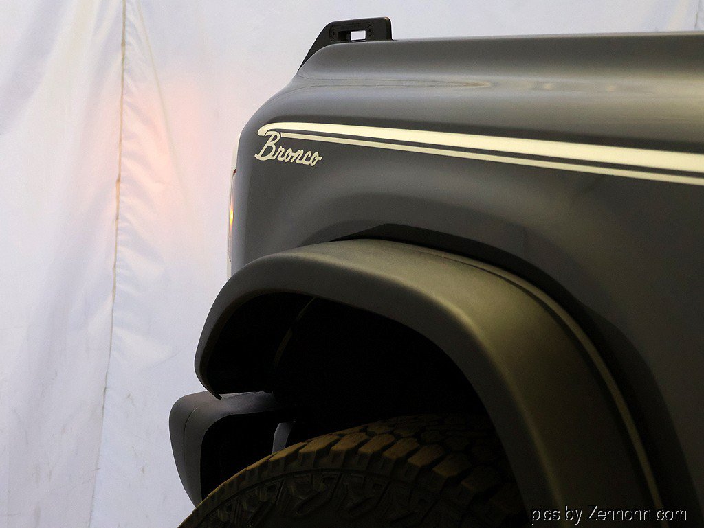Used 2025 Ford Bronco Heritage Edition AWD/4WD image 10
