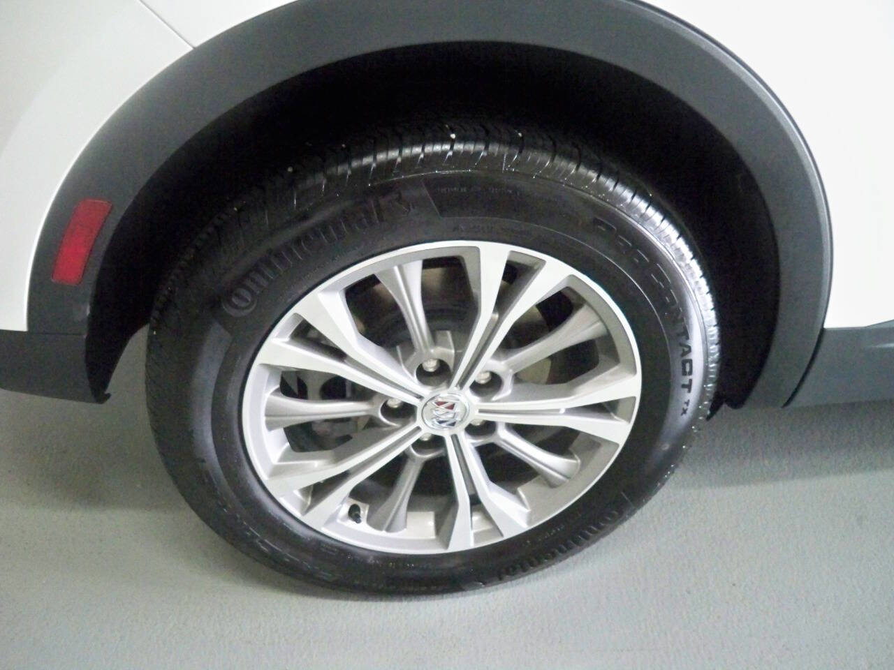 Used 2022 Buick Envision Preferred FWD image 9