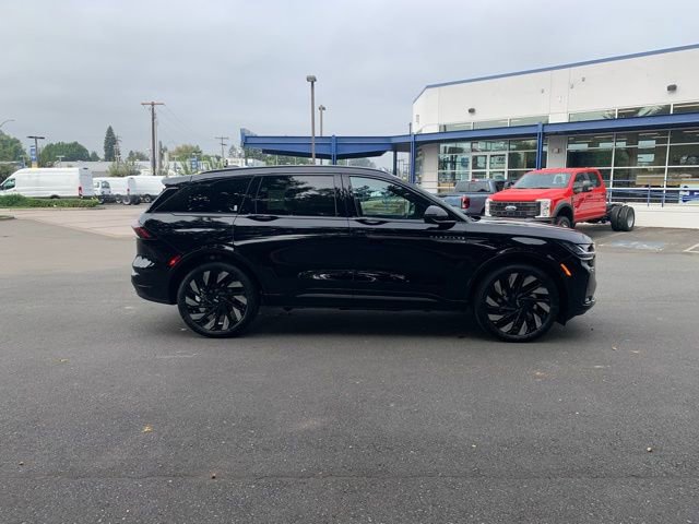 New 2025 Lincoln Nautilus Reserve image 8