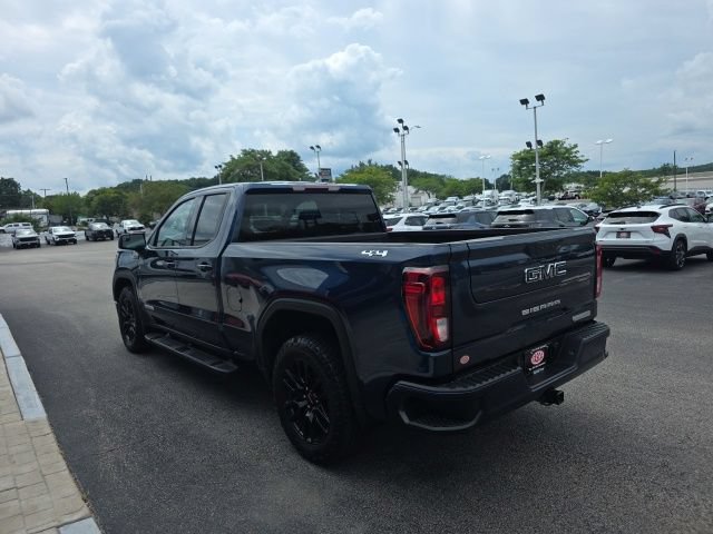 Used 2022 GMC Sierra 1500 Elevation w/ LPO, Elevation Black Package AWD/4WD image 4